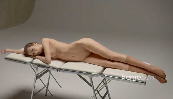 Nicolette 的裸拍花絮1