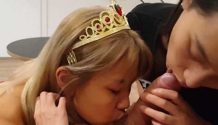 亚洲中国青少年双重口交