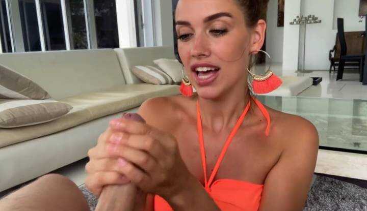 有这仙女等级的妹子帮我口交，可说三生有幸