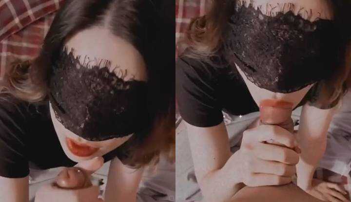 小母犬molly9917乖乖帮主人好好口交