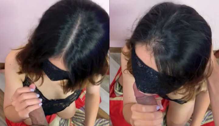 小女友乖乖吃鸡当然要摸头当奖励