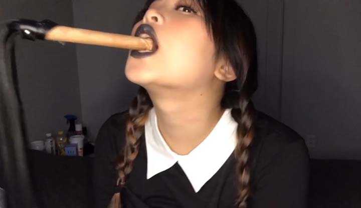 有人会想要调教学生小妹吗？道具都准备好了