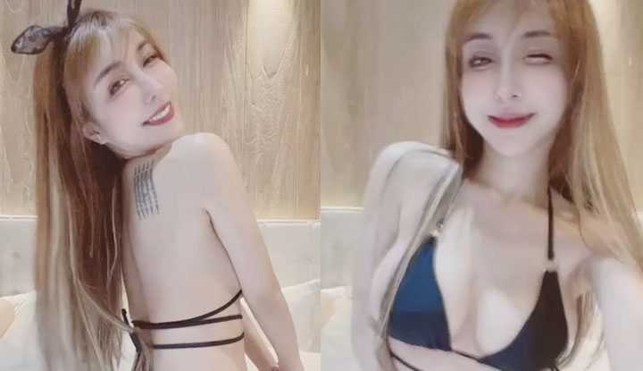 性感雪碧换上三角比基尼大耍性感～