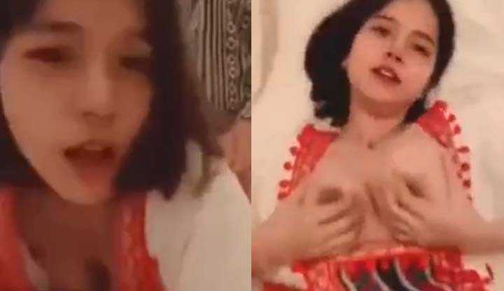 妹子被操还淫荡揉奶～真是越操越硬了