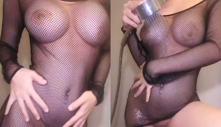 巨乳小穴洗干净～等等准备约炮去