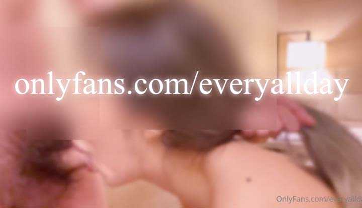 淫荡人妻的口技真厉害～深喉服务榨干肉棒好舒服