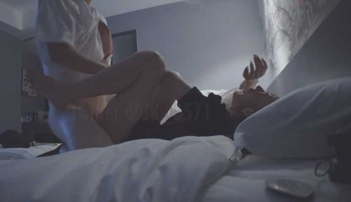 妹子半夜孤单寂寞，只好让我安慰她