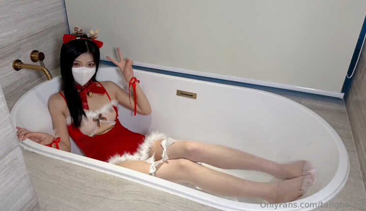 性感麋鹿把礼物送过来，喜欢这个圣诞节礼物吗？