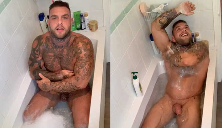 洗热水澡的时候刚好适合来打飞机