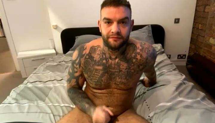 自拍手淫影片想给女友惊喜