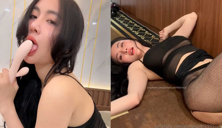 穿着黑色性感薄纱，淫荡丝袜用屁股自慰