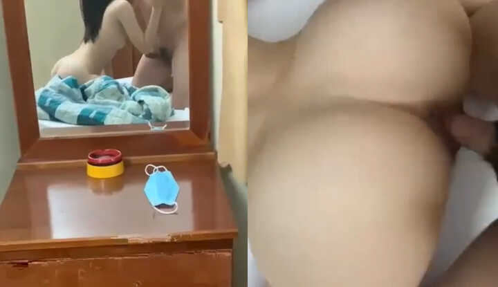 Pita Checker 和笑容甜美的女孩无套来了一炮