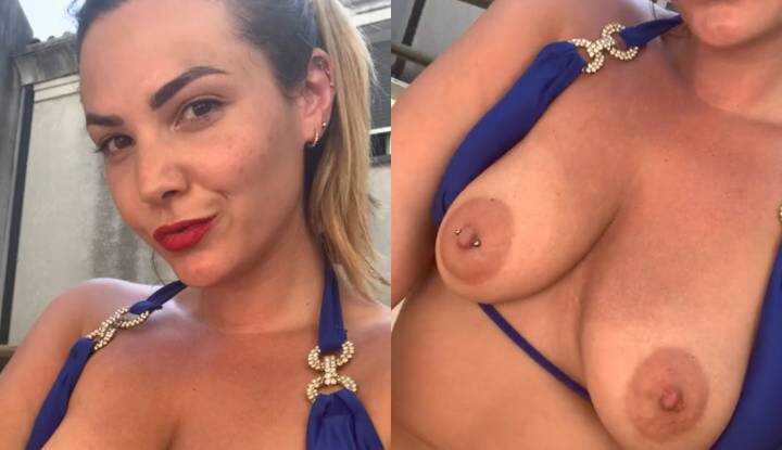 O站大神 Ava Moore～偶尔让胸部出来透透气