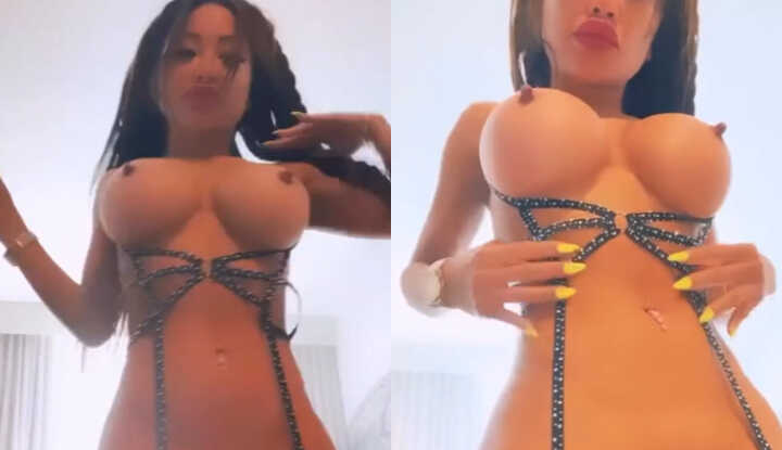 CJ Miles-露出大奶和无毛小穴特写诱惑 Onlyfans video leaked