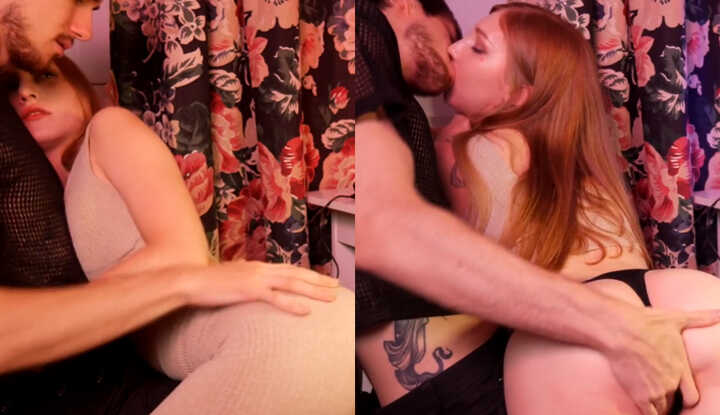 饥渴的美女热情地吮吸男友的大肉棒