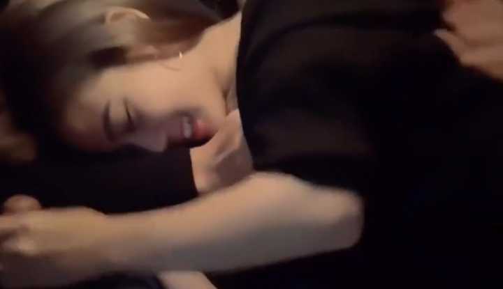 色诱司机8分钟长片！车震激战露脸露点