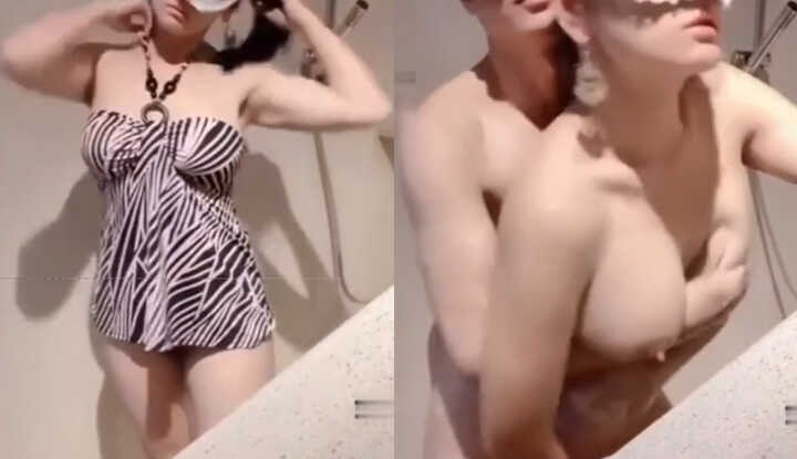赤裸闯入浴池，实战狂操G奶巨乳美鲍