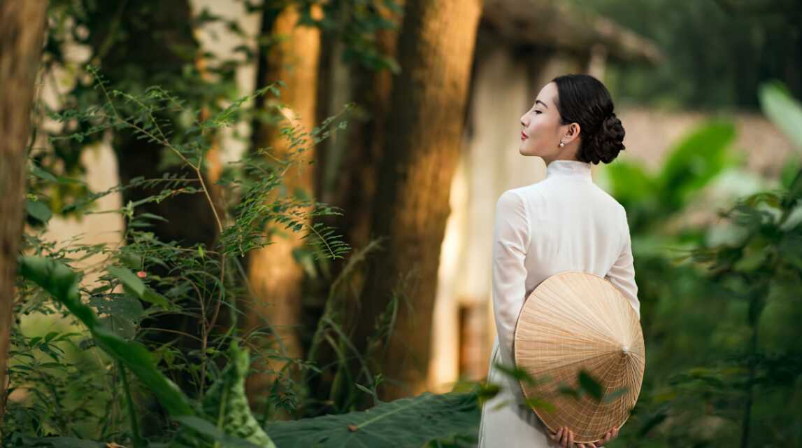 [泰酷假期关生] 暗黑胡志明，我在韩式KTV尝到到粉红色葡萄