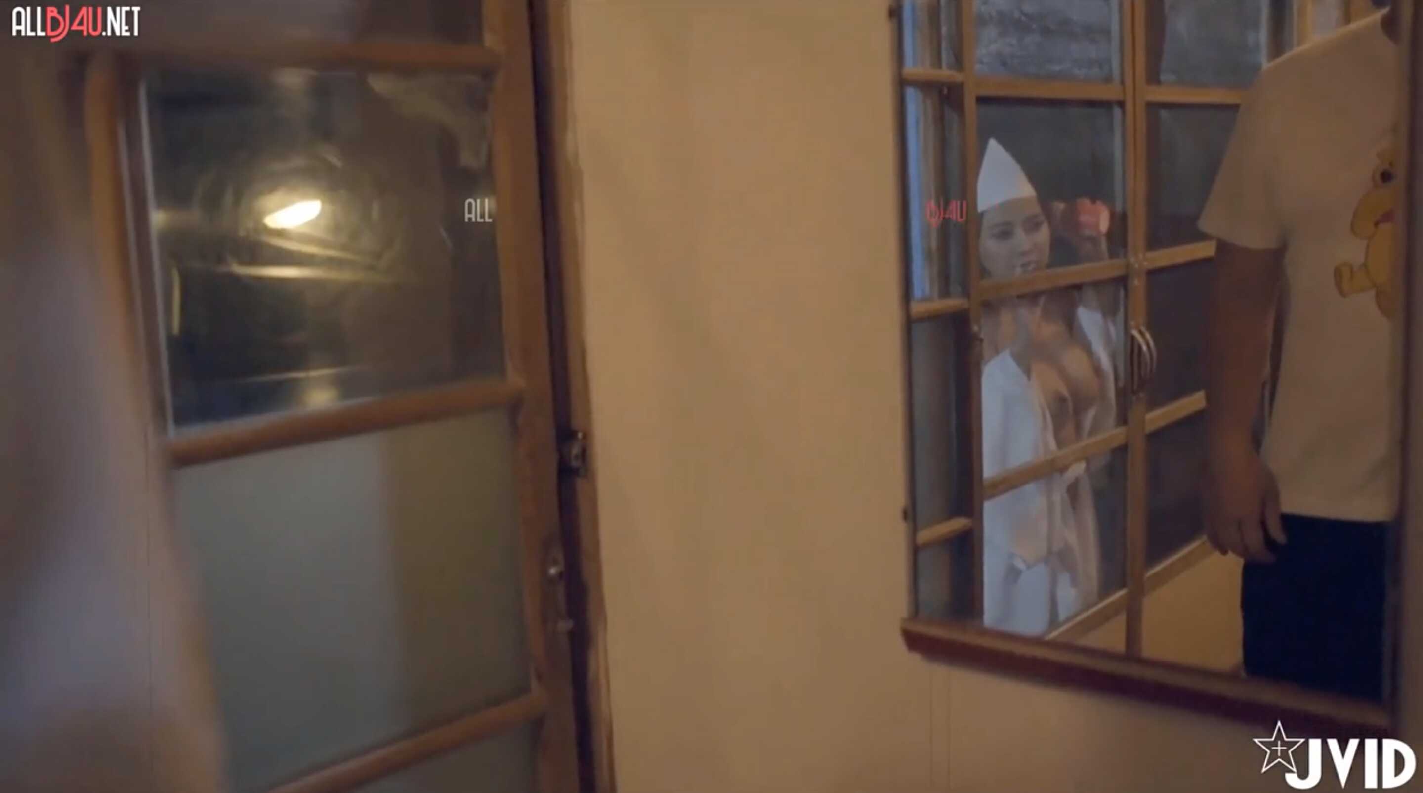 淫荡女鬼拿飞机杯猎艳