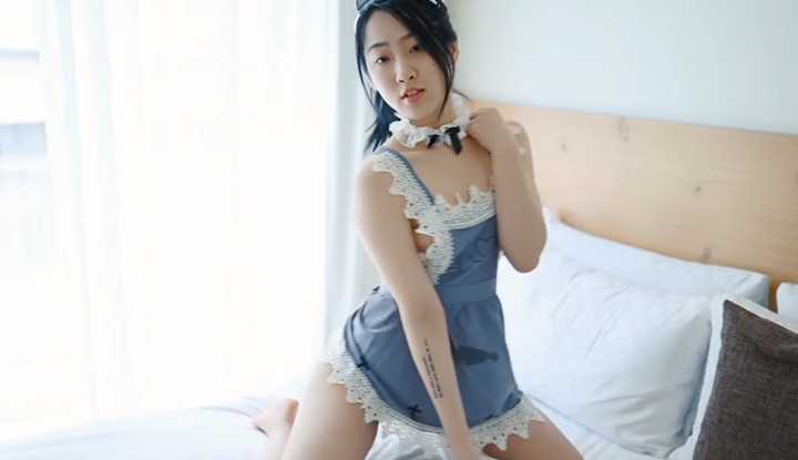 高颜值俏女仆美尻美腿