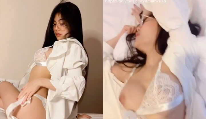 [泰国]  Amam7078-极致御姐跨坐在男友的大鸡巴上