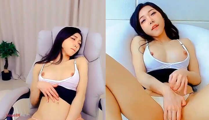 [韩国] 性感美乳主播，白皙身材自拍热舞