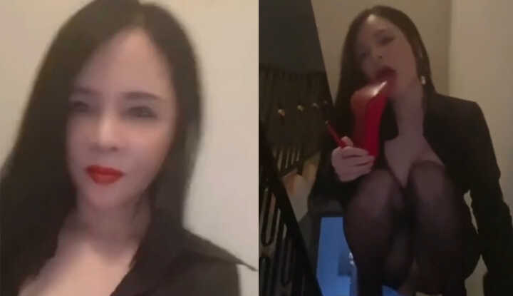 淫荡抖M熟女，在楼梯间淫荡自慰