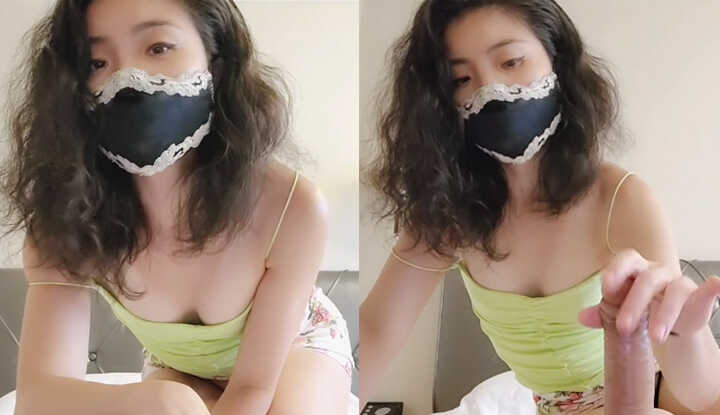 [香港]  淫语女王Mistress Jessica让你一滴不剩～C392-待业家中的我，被后母玩上了
