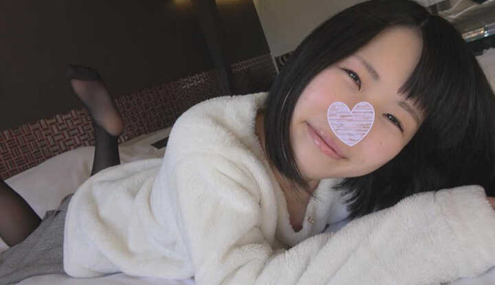 [FC2]  清纯可爱的无毛美少女，性感黑丝俏皮换装 (FC2-PPV-4520822)