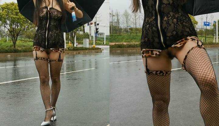 回老家好无聊啊，赶紧带爱露的老婆出门散步