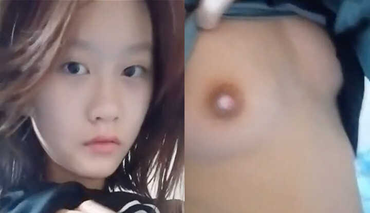 露脸反差学生妹，贫乳女孩让爸爸检查一下奶奶