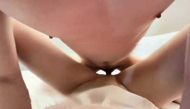 女子一见这视角都脸颊通红