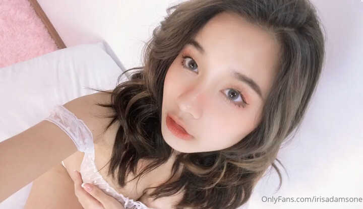 [亚裔] O站大神 irisadamsone，哥哥要一起上床睡觉吗？