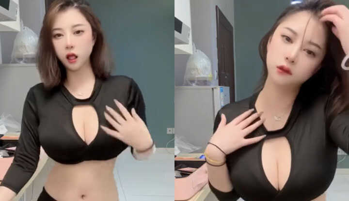 大奶御姐穿上性感黑丝，捧胸抖奶真是养眼