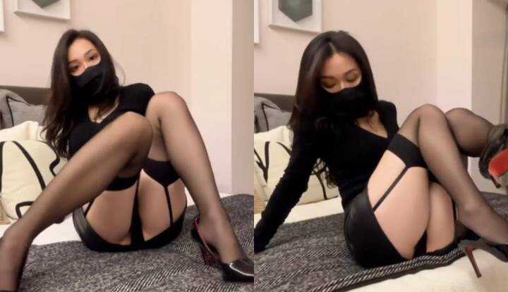 来陪姐姐一起拉筋好吗？