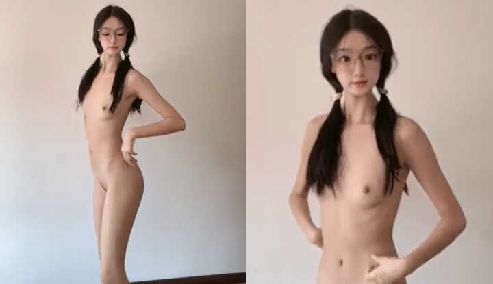 马尾眼镜萝莉脱衣性感热舞