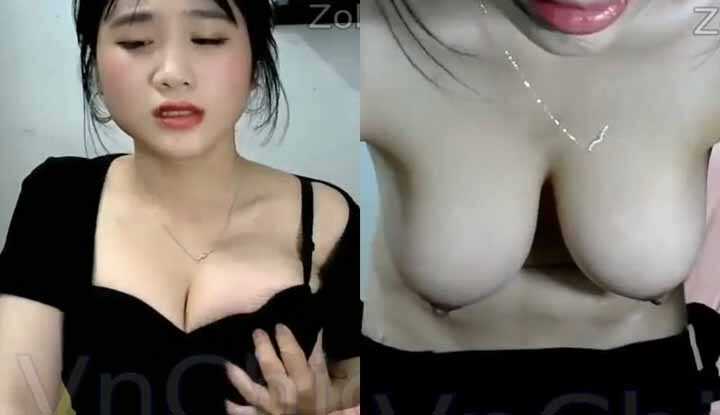 [越南]  anna gấu-脱衣露出自己的雪白大奶子