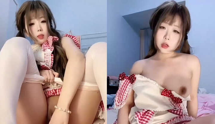 极品萝莉少女 小颖欧尼 粉色洛丽塔装束自慰直播 粉裙白丝袜造型撩人 道具猛插白虎嫩穴淫水泛滥！