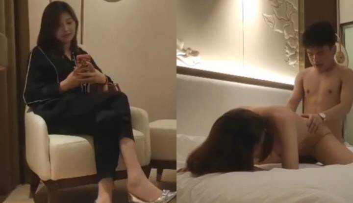 退圈女星 被19岁探花小狼狗 操到高潮泪崩说你才18岁，我真不想让你操我，阿姨很骚的对白火爆全网！