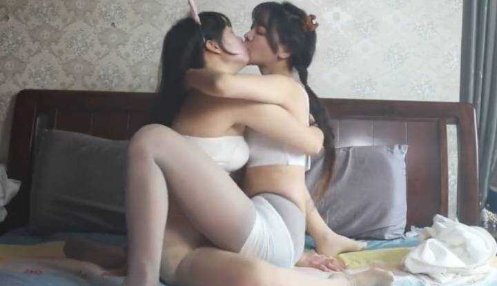 每日大赛之【女同百合大赛】 欢迎各大网友来评审投稿 6