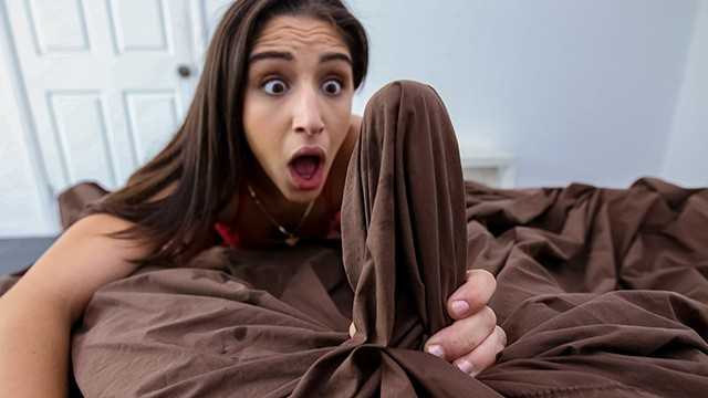 早晨的木头被Abella Danger吸吮