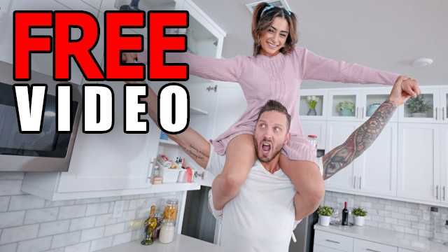 TinySis - 天真有趣的游戏，迅速升级为激情的禁忌性爱