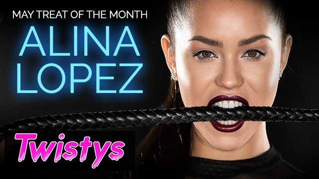 Twistys - Lesbians Alina Lopez 和 Abbie Maley 在烛光下做爱