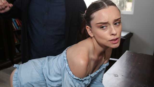 不要打我这么重，继父 - 家庭冲击