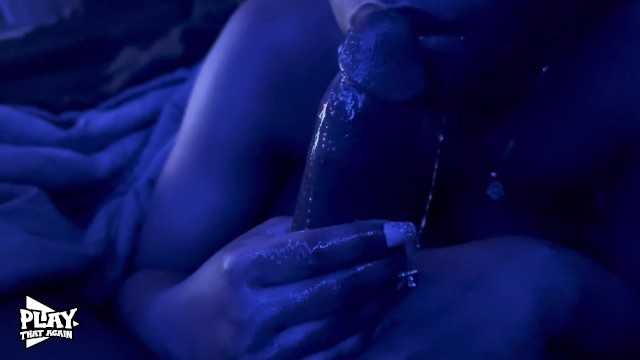 好色的黑人把Netflix和冷变成了Netflix和干