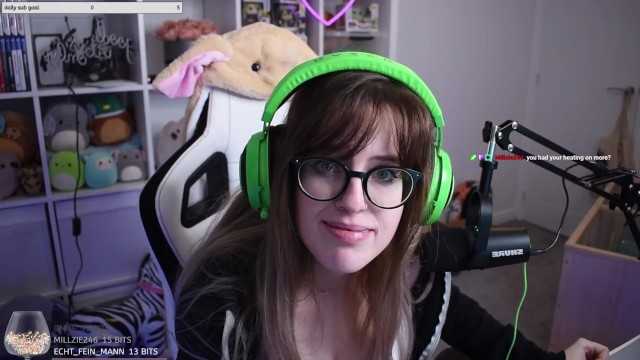 被《黎明死线》中的色狼追赶（ShyPhoebe）