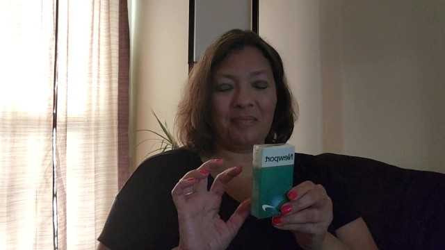 抽著Newport 100s，用我的皮革烟盒帮你打手枪