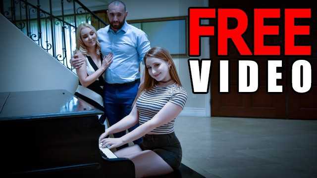 FamilyStrokes - 美丽的少女继女帮助她的继父母和解，并参与禁忌的三人行