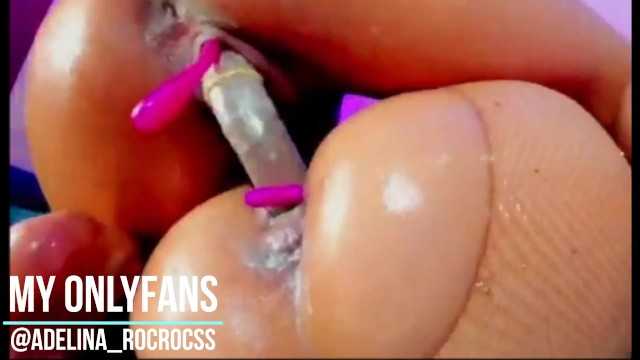 疯狂粗暴的性爱与我的女朋友，即时女性双重假阳具插入她直到她喷射