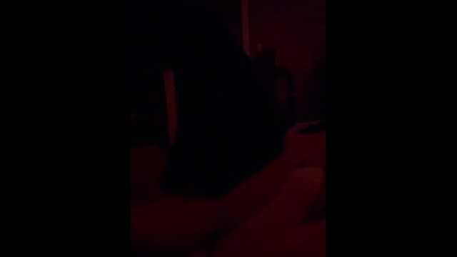 保母用爸爸的阴茎作为报酬